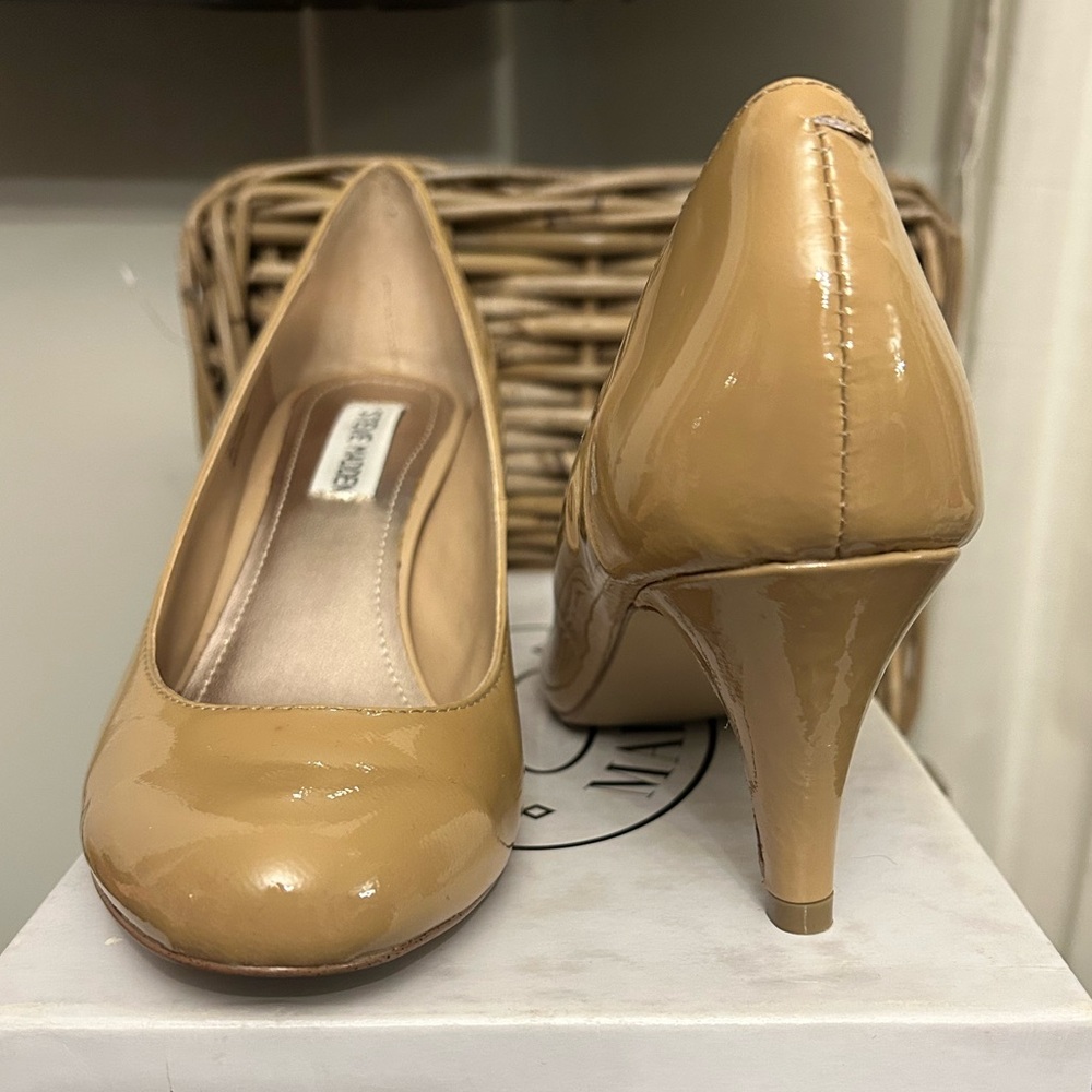 Steve Madden ULLTRA Blush Nude Patent Leather High Heel Pumps Womens 8